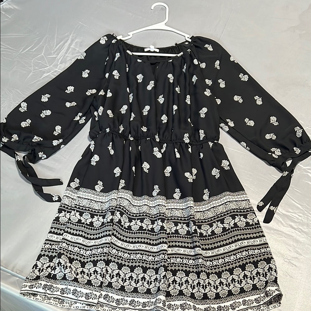 Maurices Black and White Floral Long Sleeve Dress